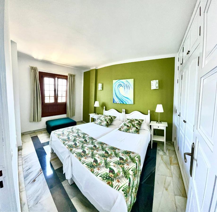 Apartamentos Tapahuga Playa de Santiago  Exterior foto